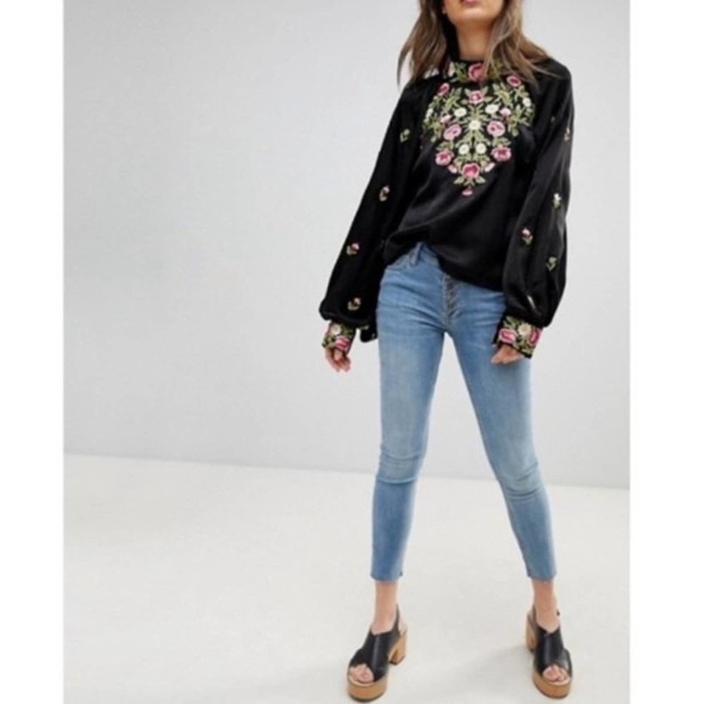 Free People NWT Button Fly Raw Hem Skinny Ankle Jeans Size 25